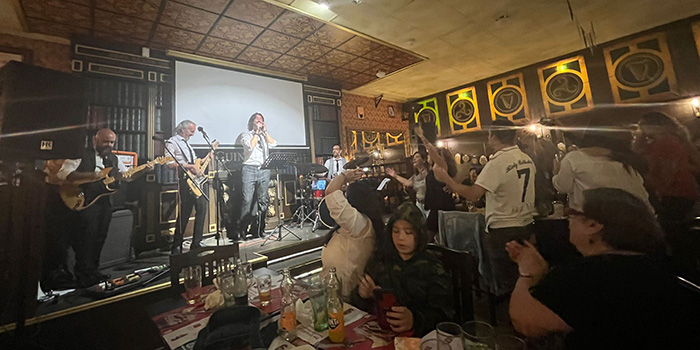 Karaoke en Vivo: El Alma de las Fiestas Modernas
