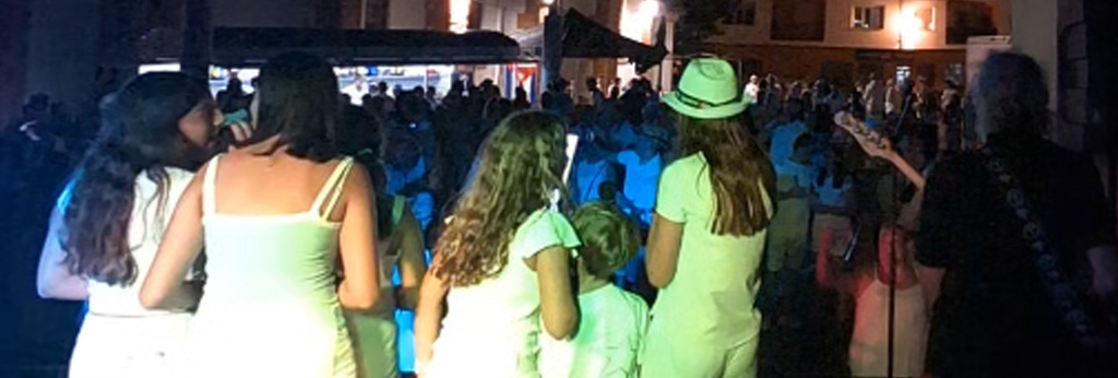 Radio Karaoke en Los Cerezos 19 agosto 2026